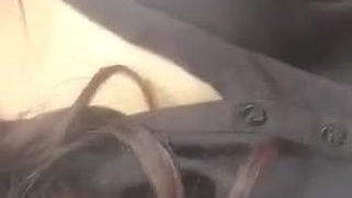 戶外踏青不斷聽見嗡嗡聲,原來是從隔壁妹子裙底傳來的… 戶外踏青不斷聽見嗡嗡聲,原來是從隔壁妹子裙底傳來的…