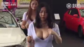 奶模大賽 不用比了就她第一名! 奶模大賽 不用比了就她第一名!