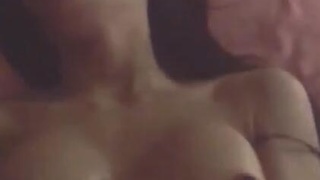冰冰又來了 淫蕩的呻吟讓人褲襠超緊繃