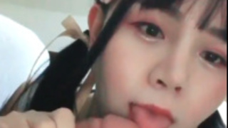 女友跟網友視訊 居然拿我的屌當道具! 女友跟網友視訊 居然拿我的屌當道具!