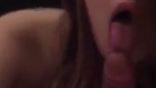 長髮美女熱情扭動 咬咬時的眼神迷濛更挑動我的情慾 長髮美女熱情扭動 咬咬時的眼神迷濛更挑動我的情慾