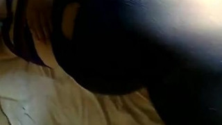 [國語露臉]自拍夫妻約單男摩鐵三人行！！穿著開檔絲襪淫接老二 （有影）