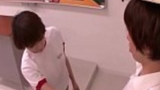 かわいいあきな原は、ハードなディックで爆発した かわいいあきな原は、ハードなディックで爆発した
