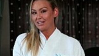 巨乳日本のベイビー19によって行わNuruマッサージ 巨乳日本のベイビー19によって行わNuruマッサージ