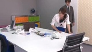 字幕 - 美しいマキ北条はオフィスでハードめちゃくちゃ