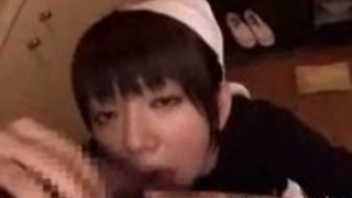 麻美まゆ - レストランで経営者のペニスを吸い 麻美まゆ - レストランで経営者のペニスを吸い