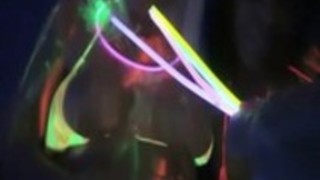 大学のパーティーのポルノビデオ1でファック 大学のパーティーのポルノビデオ1でファック
