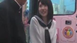 「ど、どうしようか…」賞金を受け取ってしまったちっぱいJKが恥ずかしがりながら赤面パコ 「ど、どうしようか…」賞金を受け取ってしまったちっぱいJKが恥ずかしがりながら赤面パコ