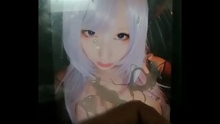 コスプレイヤーサクのおっぱいにぶっかけ