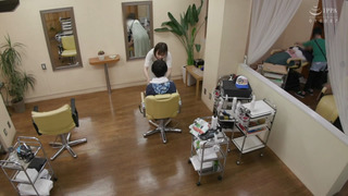 110akdl-086 母親に連れて来られた息子を痴女る 魔性☆美容室 「ボクのオチ○チン大きいね、お姉さん将来が楽しみだな」 美容師 あけみみう 110akdl-086 母親に連れて来られた息子を痴女る 魔性☆美容室 「ボクのオチ○チン大きいね、お姉さん将来が楽しみだな」 美容師 あけみみう