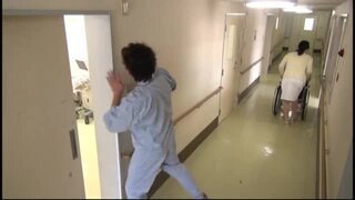 血圧検査で患者の手をおっぱいに押し当てる痴女ナース→発情され中出しパコ! 血圧検査で患者の手をおっぱいに押し当てる痴女ナース→発情され中出しパコ!