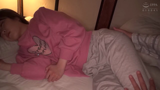 ロ●専科 帰省してきた姪っ子を犯●鬼畜叔父の記録映像 まお 渡辺まお