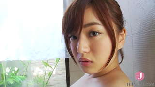 艶やかな唇の美女が、お風呂でチャプチャプ、おっぱいポヨンポヨン [BMAY-001]