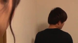 加藤あやの 息子に肉体をロックオンされ禁断の関係に堕ちてい行くエロボディの美人妻!息子の... 加藤あやの 息子に肉体をロックオンされ禁断の関係に堕ちてい行くエロボディの美人妻!息子の...