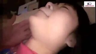 「お父さんお母さん…ごめんなさい 」親不孝なガチロリ幼女が卑猥な淫語を言わされながらオジ...