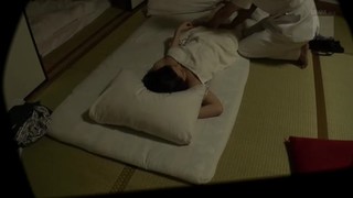 TNB-005 関東近郊の温泉旅館から出禁をくらった某寝取られサイトで有名な盗撮マニア夫婦が投稿した寝取らせマッサージビデオ TNB-005 関東近郊の温泉旅館から出禁をくらった某寝取られサイトで有名な盗撮マニア夫婦が投稿した寝取らせマッサージビデオ