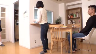 LULU-023 「ねえパパ 娘に乳首イジられるのってどんな気持ち?」 性欲に純粋すぎる嫁の連れ子に朝から晩までいじられ続け乳首中毒にさせられました LULU-023 「ねえパパ 娘に乳首イジられるのってどんな気持ち?」 性欲に純粋すぎる嫁の連れ子に朝から晩までいじられ続け乳首中毒にさせられました