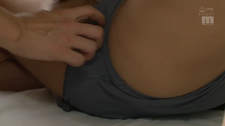 両親が突然不在…残された幼馴染とコンドームを買うお金もなく中出ししまくった日々 久留木玲 両親が突然不在…残された幼馴染とコンドームを買うお金もなく中出ししまくった日々 久留木玲